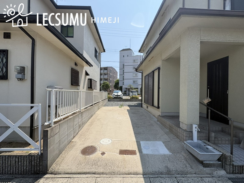 姫路市勝原区宮田/中古戸建の駐車場
