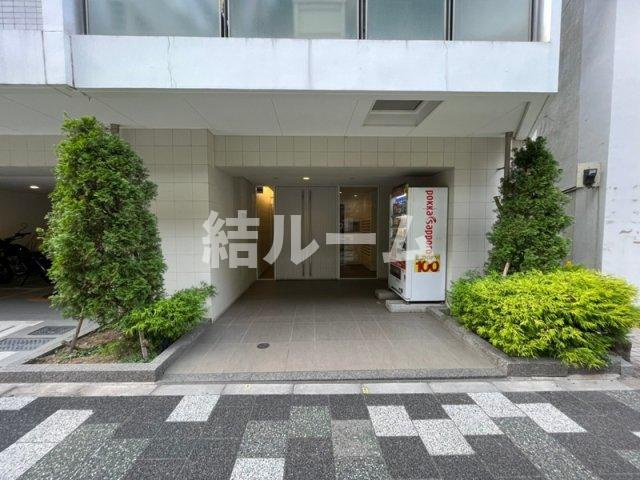 板橋区板橋４丁目の賃貸マンションのエントランス