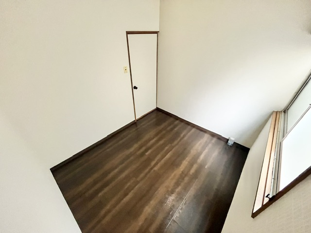 高松戸建の洋室