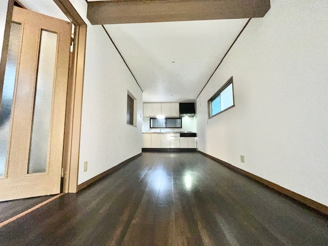 高松戸建の居間・リビング