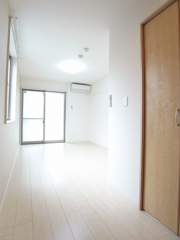 北区浮間２丁目の賃貸マンションの居間・リビング