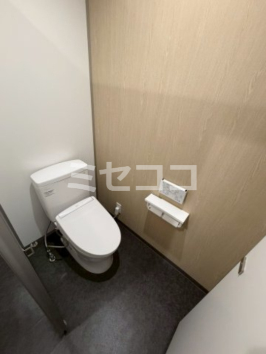 佐谷中央ビル　BRAVI不動産のトイレ|【佐谷中央ビル】トイレです