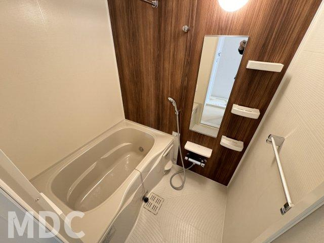 徳島市津田町１丁目のアパートの浴室
