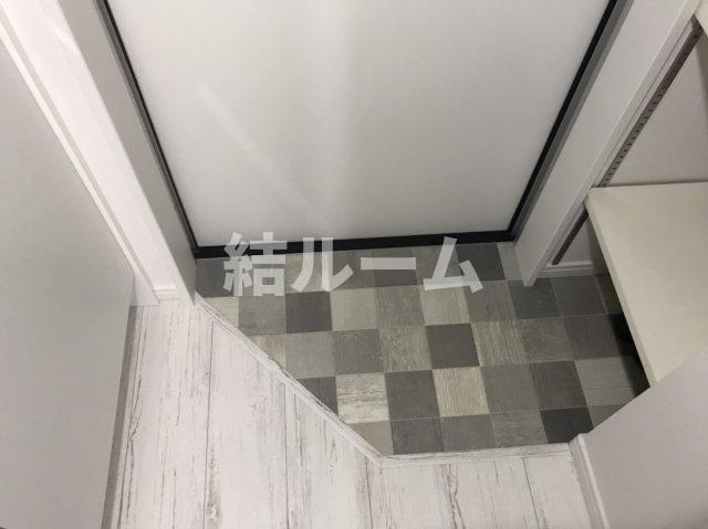 練馬区旭町３丁目のアパートの玄関
