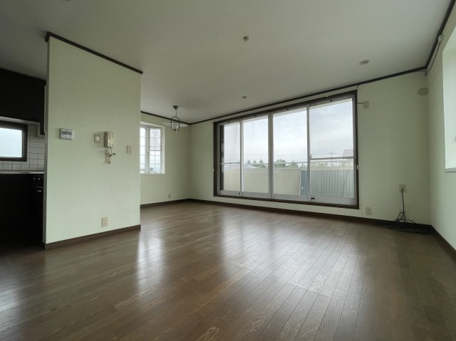 南飯塚中古戸建の居間・リビング