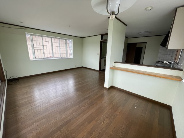 南飯塚中古戸建の居間・リビング
