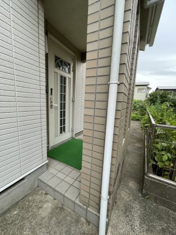 南飯塚中古戸建の玄関