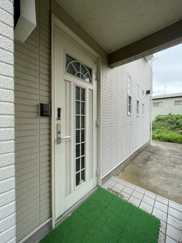 南飯塚中古戸建の玄関