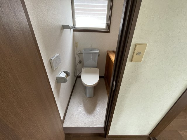 南飯塚中古戸建のトイレ
