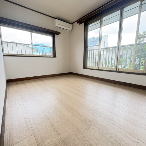 荒川邸貸家の洋室|明るい洋室です