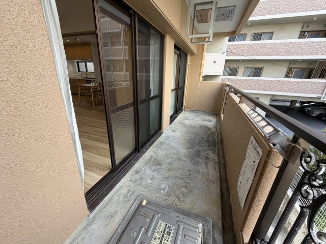ライオンズマンション松山のバルコニー