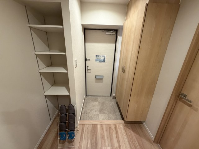 ライオンズマンション松山の玄関