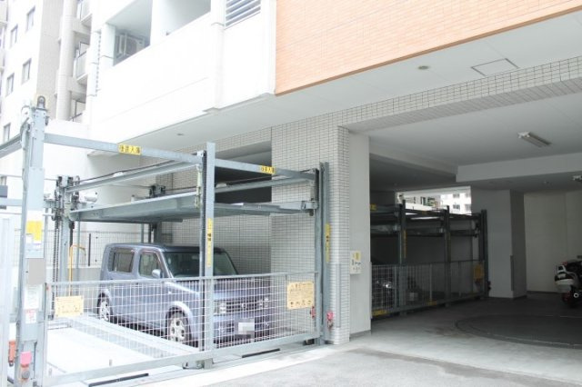 【駐車場】カスタリア三宮