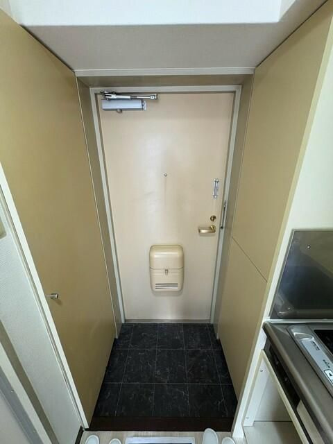 ジュネパレス柏第２８の玄関