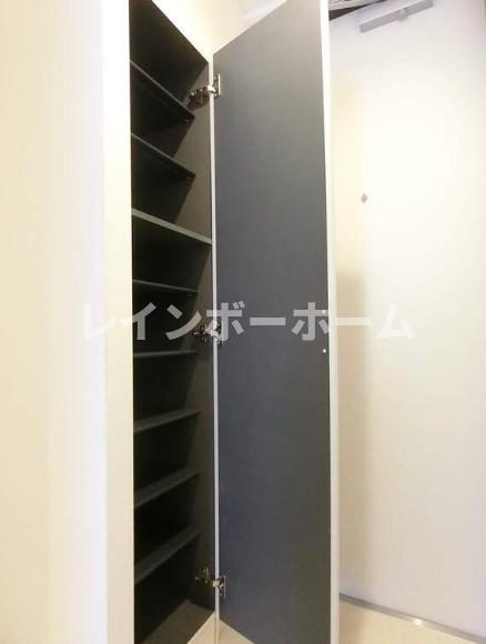 リブリ・Mi casitaの玄関