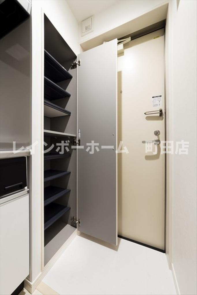 ヴァルト※初期費用分割あと払いサービス利用可能物件の玄関