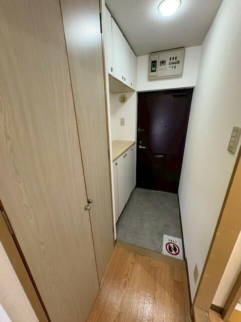 山口ビルの玄関
