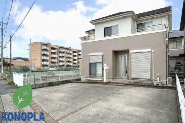 【中古戸建】前橋市天川大島町の外観|■外観｜特徴のある個性的な住まいと美しい街並み、そして住みやすい環境を、ぜひ現地でご覧になりませんか。お気軽にお問合せください
