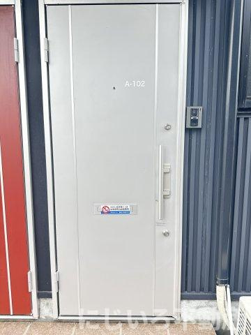 ヴレクールAの玄関
