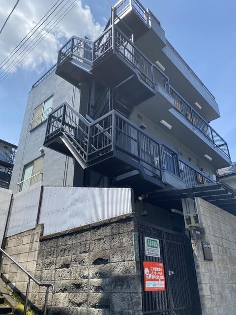 上十条ロイヤルハイツの外観