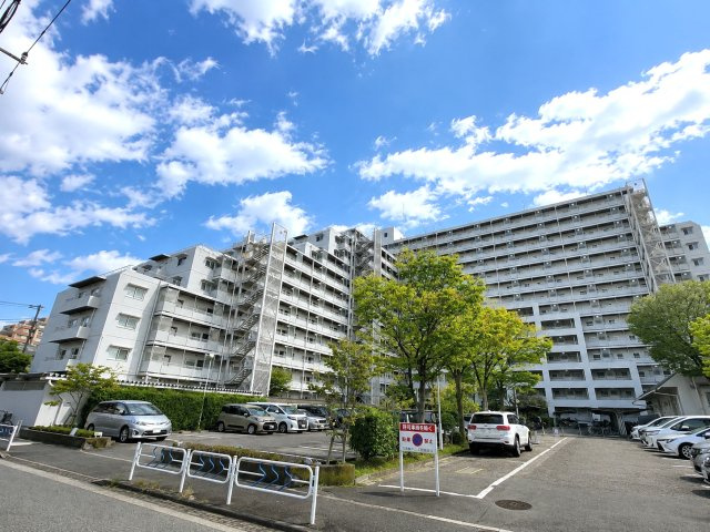 宇喜田ホームズの外観|耐震性への安心感に加え、税制優遇も受けやすい新耐震基準適合証明取得済マンション。