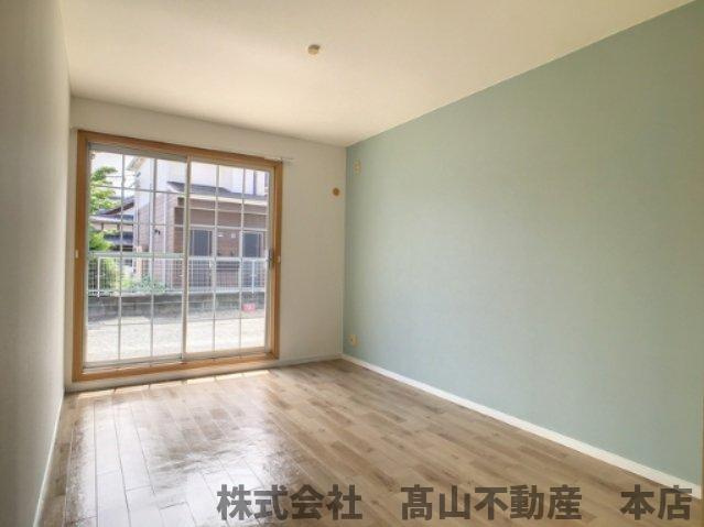 カーサＯＺＯＮＯ　Aの居間・リビング|※壁紙の色は部屋ごとに異なります