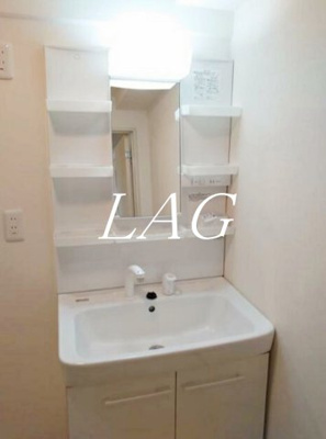 【洗面所】 | 三田ナショナルコート | 洗面台です。