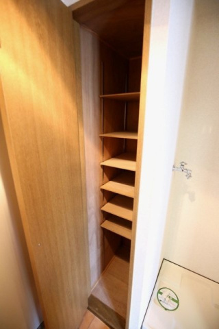 中野区本町２丁目の賃貸マンションの収納