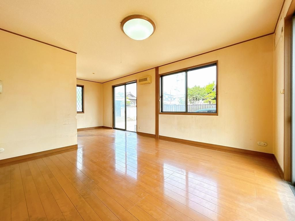 戸建 姫路市大津区勘兵衛町２丁目の居間・リビング