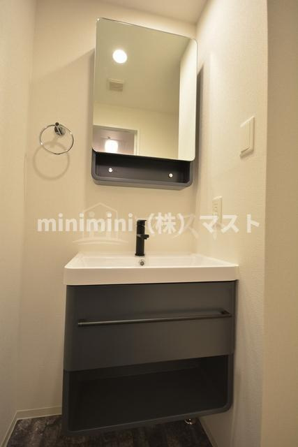 セレニテ日本橋プリエの洗面所|※お部屋によりカラーリングが異なります。
