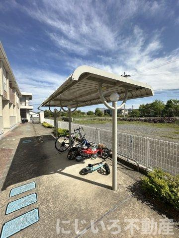 カリーナガーデンの駐車場