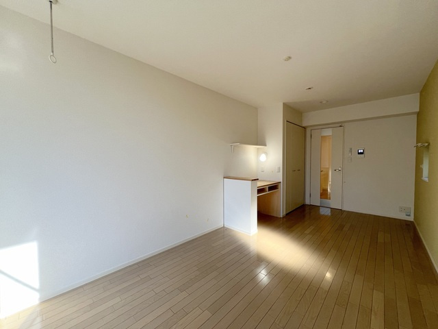 ＡＺＵＲＥ三宿の寝室|★明るいフローリングの角部屋です★