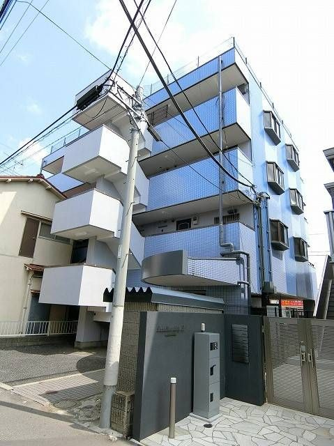 プラーズ六実の外観