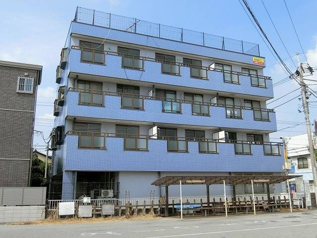 プラーズ六実の外観