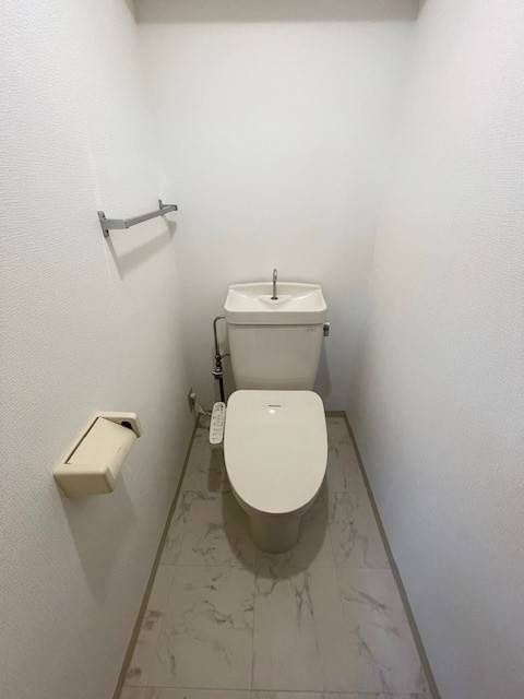 プラーズ六実のトイレ