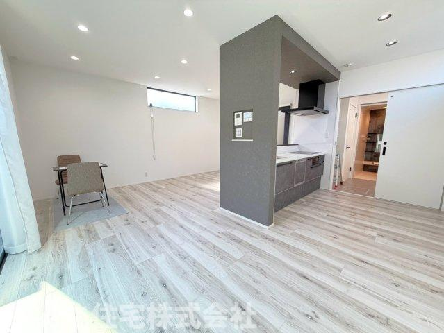 恒久2丁目　新築戸建ての居間・リビング