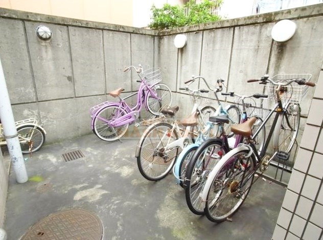 アステール荻窪のエントランス