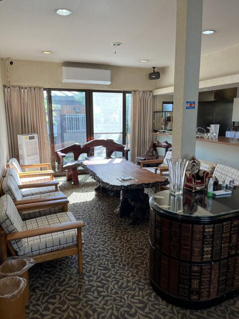 真鶴町　真鶴　海を望む旅館のロビー