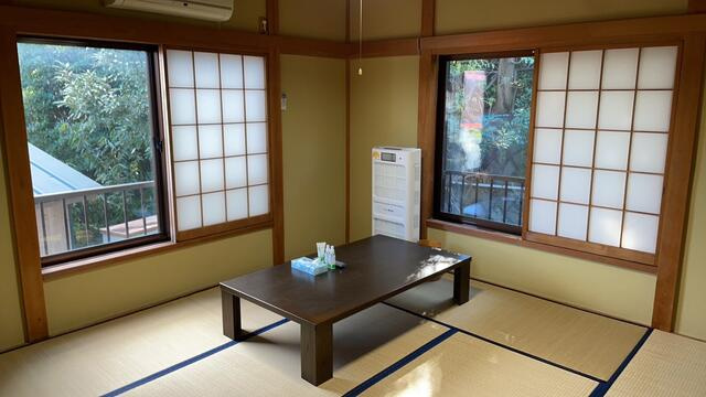 真鶴町　真鶴　海を望む旅館の和室|客室
