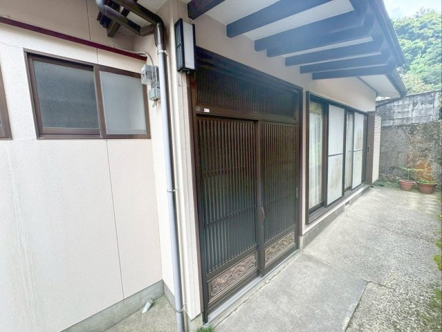 長崎県雲仙市小浜町雲仙 中古戸建の玄関|自然に囲まれた静かな環境！