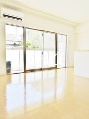 【居間・リビング】 | ノブレ浜田山 | 洋室のお部屋です。