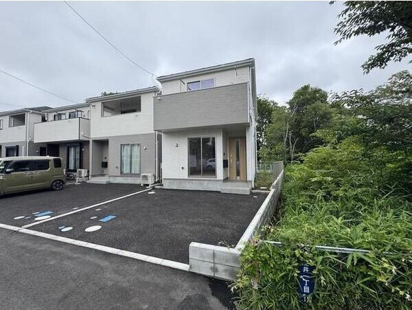 Sumai-to柏市新逆井03の駐車場