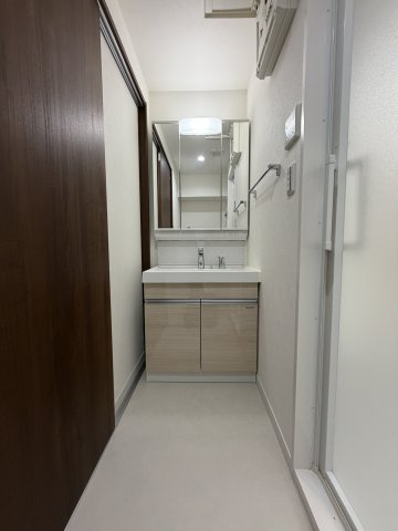 LIBTH菊陽Ⅱの独立洗面台