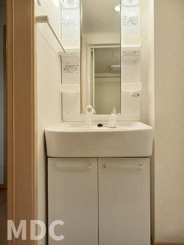徳島市春日１丁目のアパートの洗面所