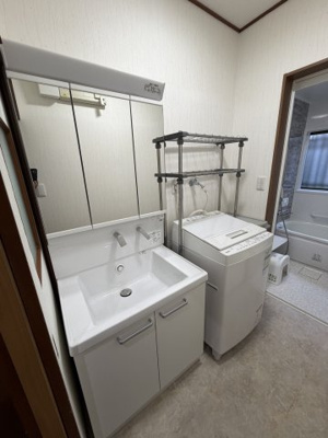 【独立洗面台】 | 駿河区東新田　中古住宅 | 2024年に交換しました