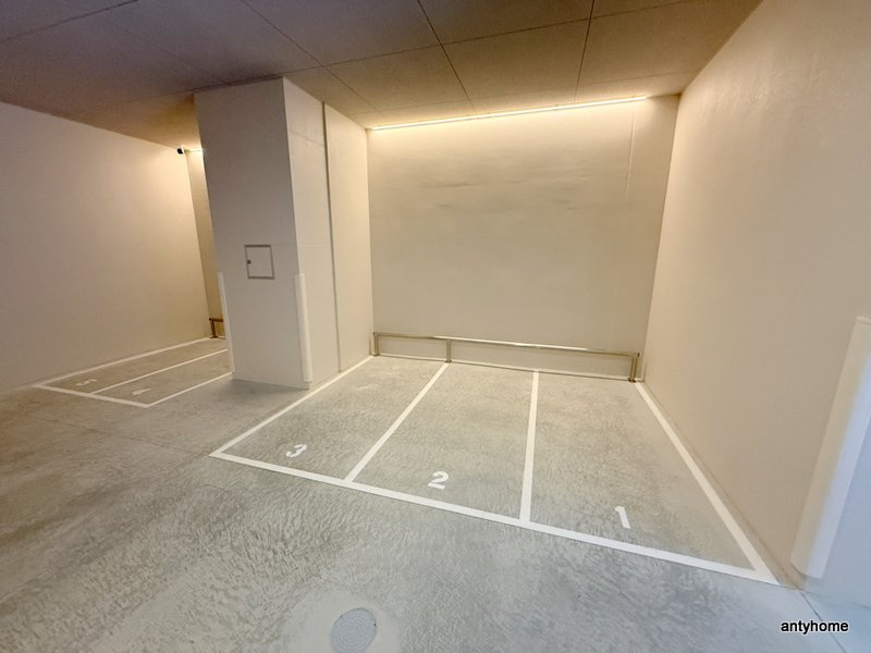 ArtizA瓦屋町Ⅱ　仲介手数料無料の駐車場