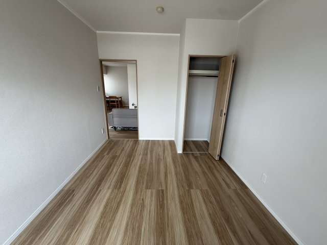 サザンパレス那覇ソレイユの洋室