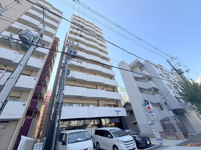 セレニテ新大阪エクラの外観
