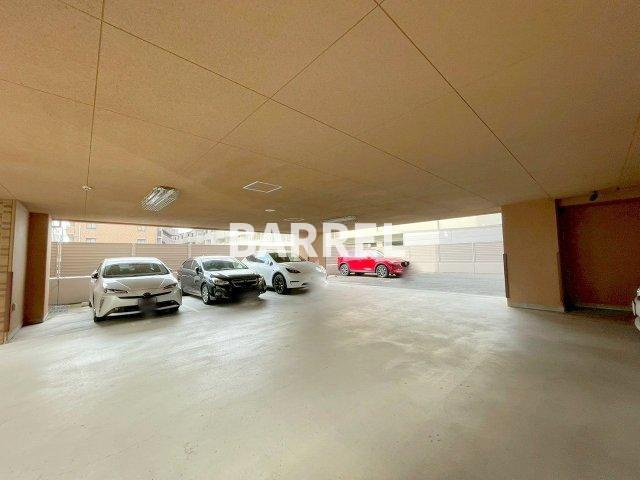 エトワール新大阪の駐車場