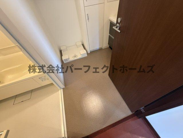 ファインフラッツ牧野駅前イーストプラザの洗面所|明るい洗面所です